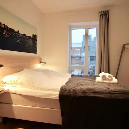 Fantastic 2-bed Wbalcony In North Habour