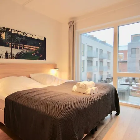 Fantastic 2-bed Wbalcony In North Habour Διαμέρισμα *